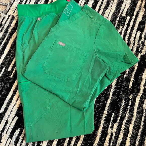 Figs Scrub Set - Picture 2 of 2